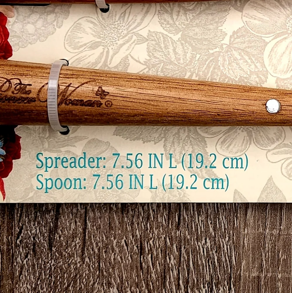 The Pioneer Woman Baker Tote/ Spoon Set Bundle